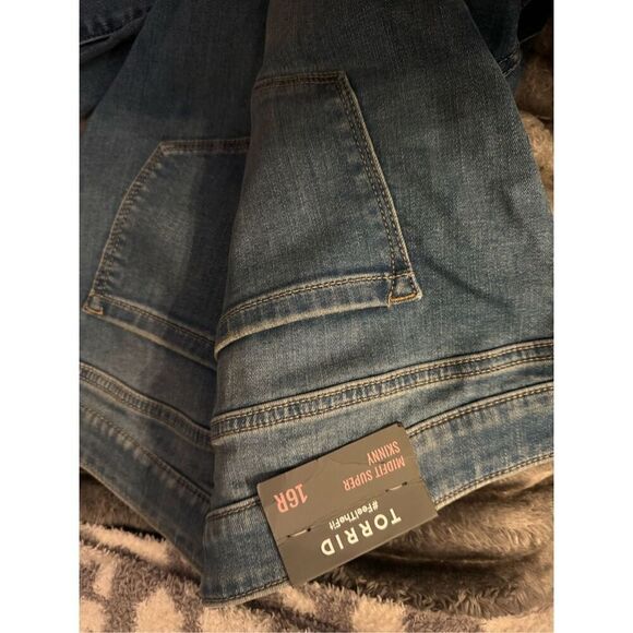 Torrid 16r midrise super skinny blue jean/denim jegging legging nwt - Picture 3 of 7